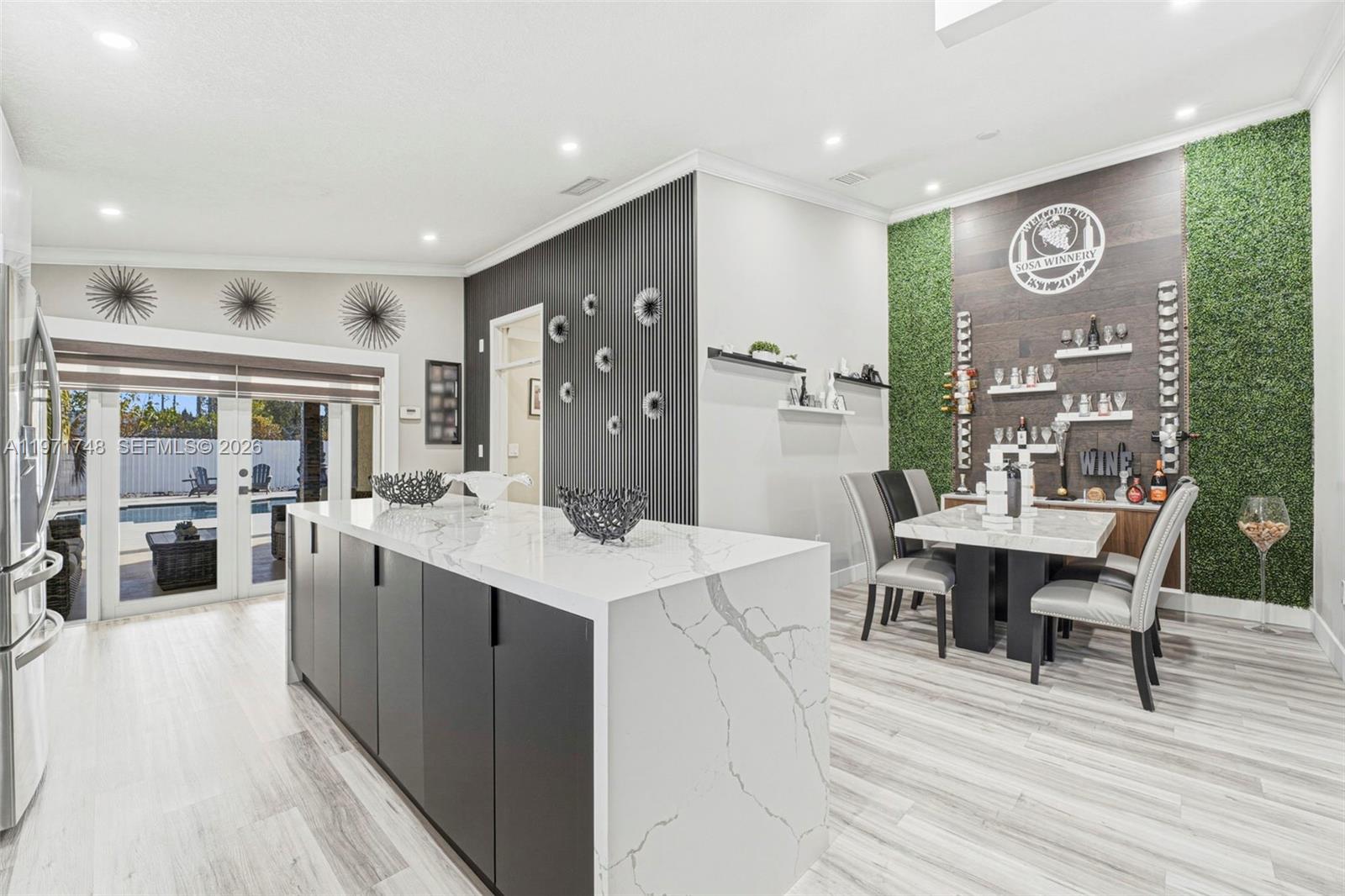 SUPERIOR TRACE - Residential