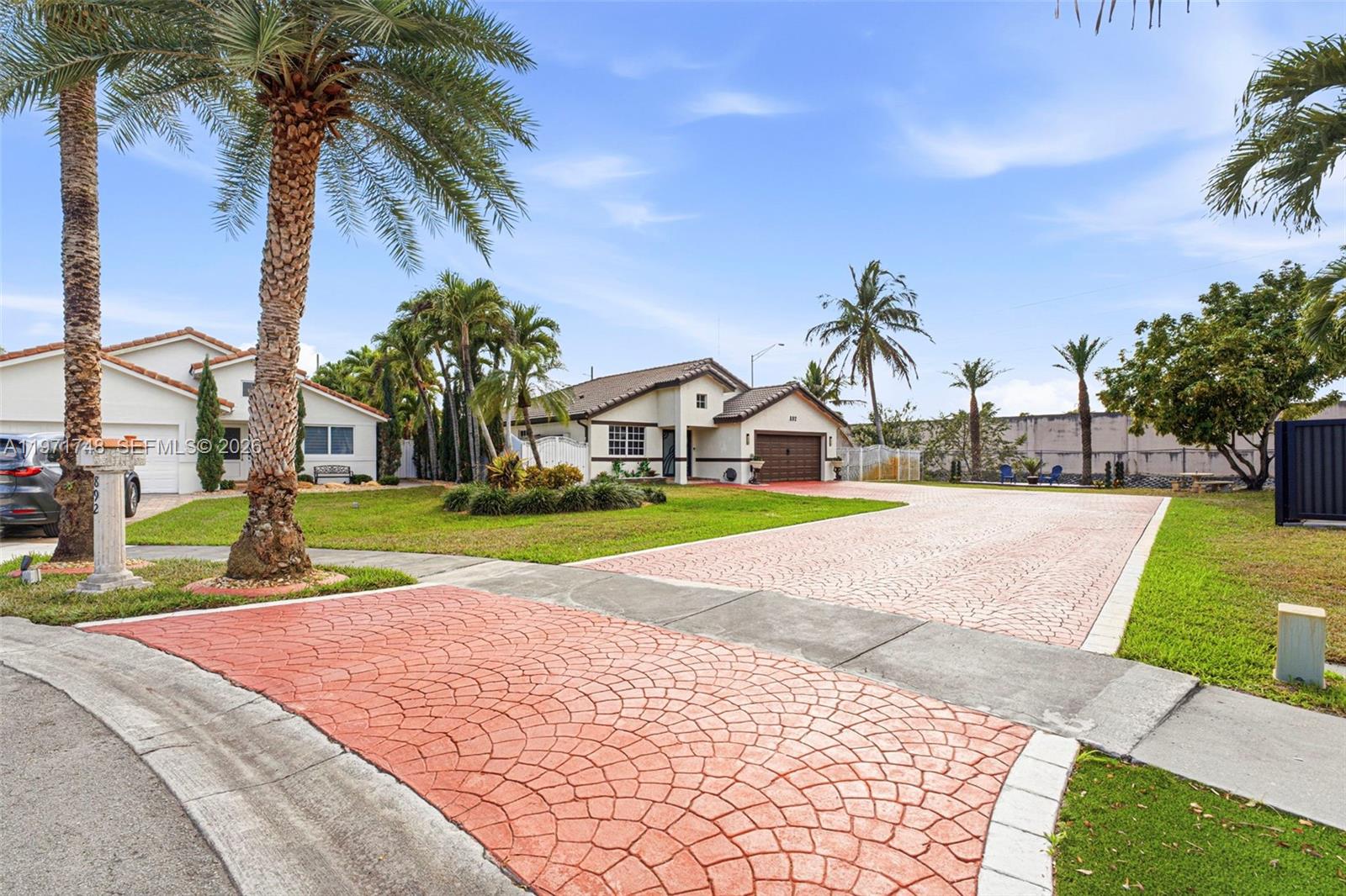 SUPERIOR TRACE - Residential