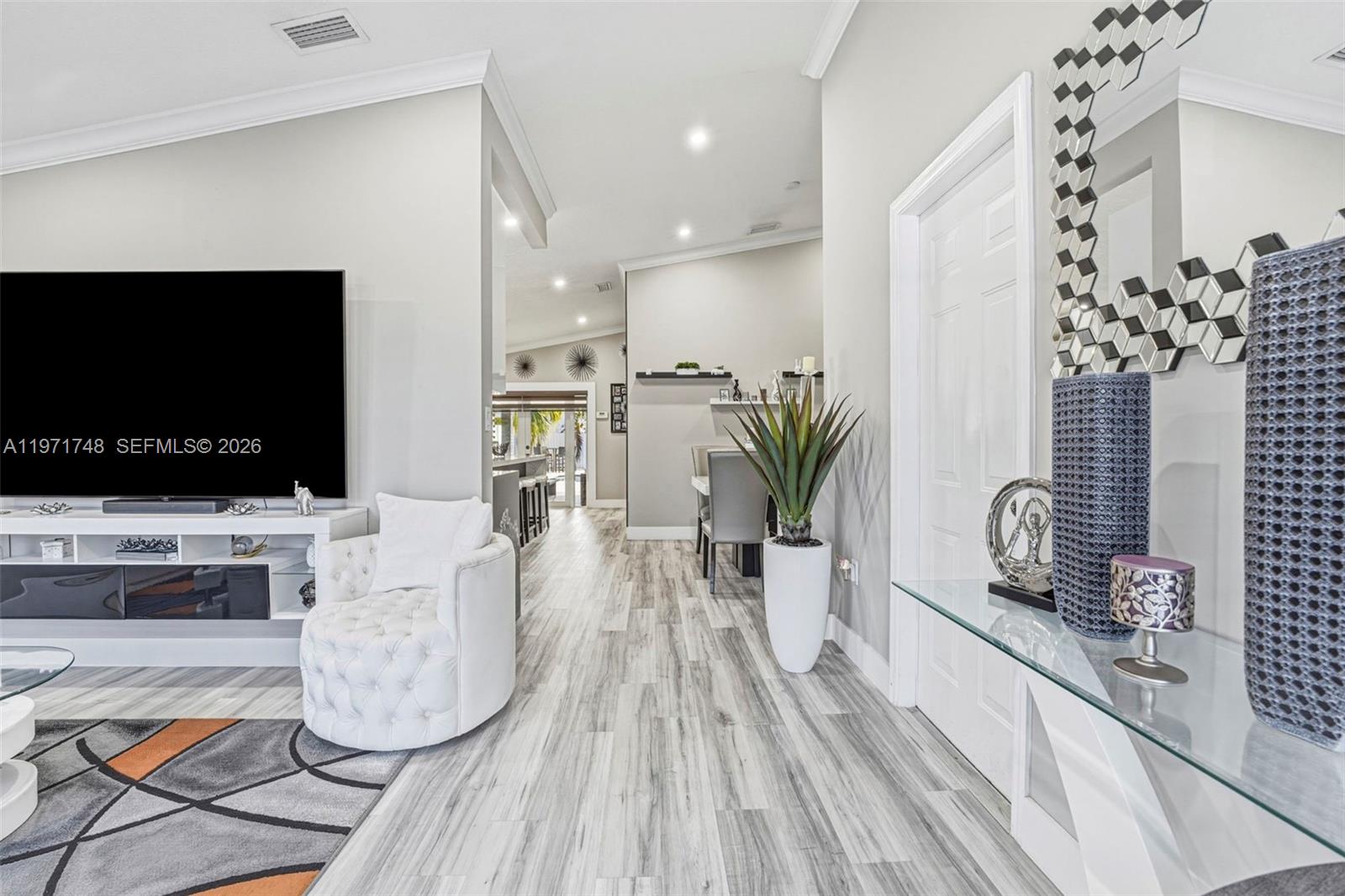 SUPERIOR TRACE - Residential