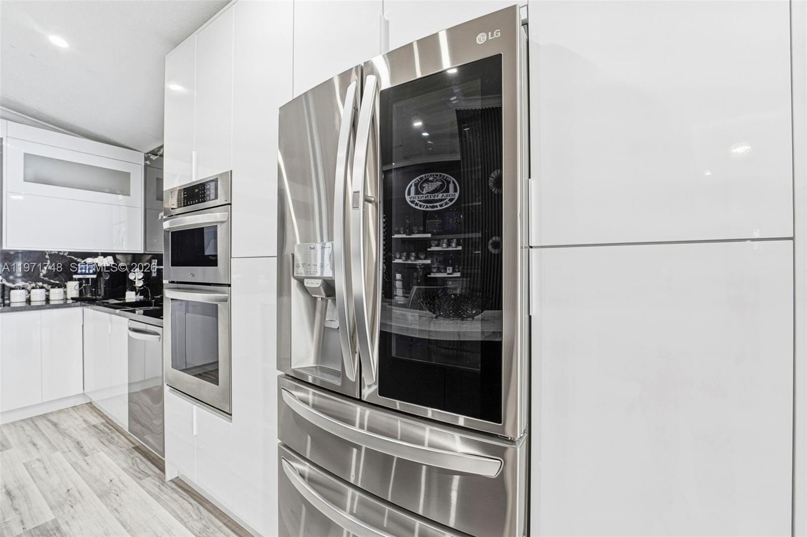 SUPERIOR TRACE - Residential