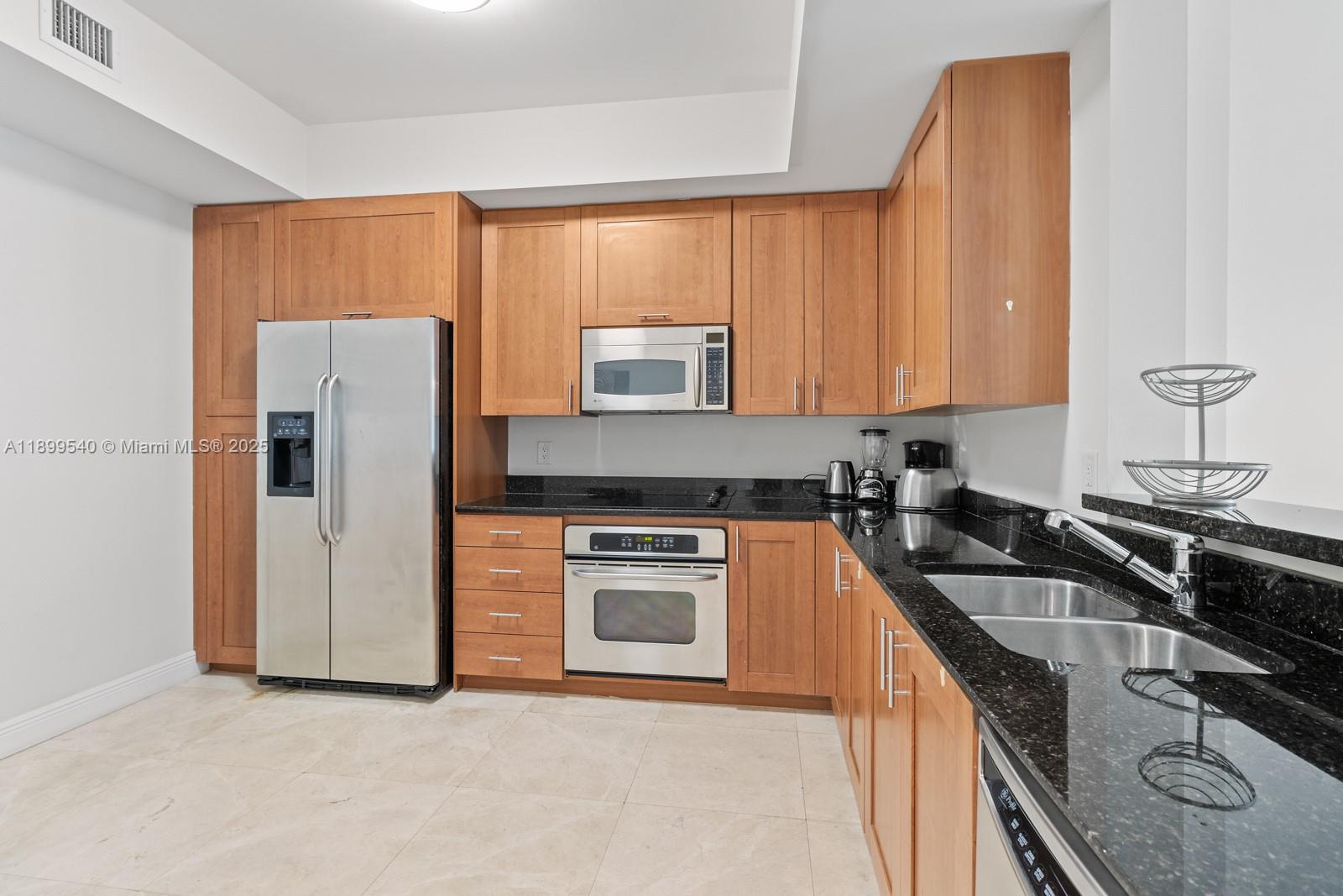 AVENTURA MARINA CONDO NUM - Residential