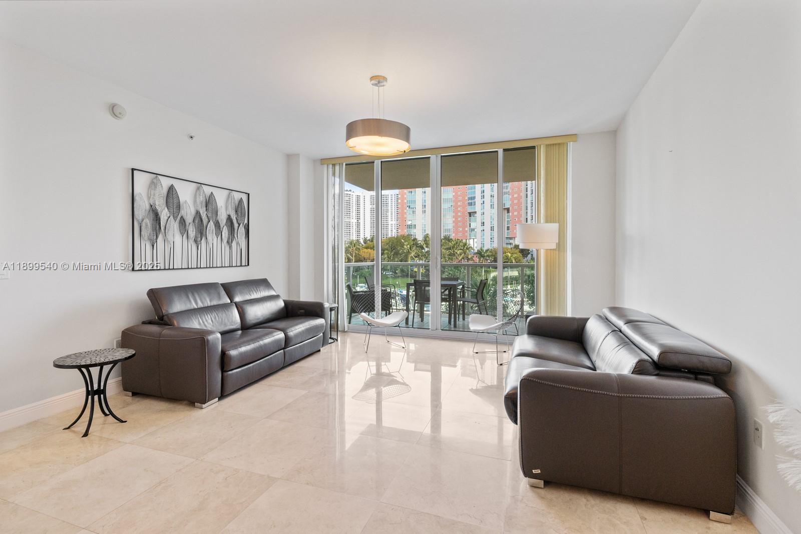 AVENTURA MARINA CONDO NUM - Residential