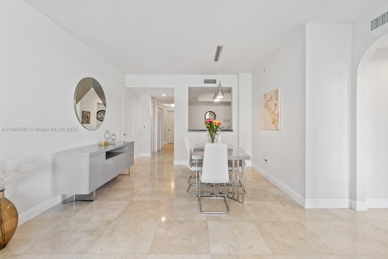 AVENTURA MARINA CONDO NUM - Residential