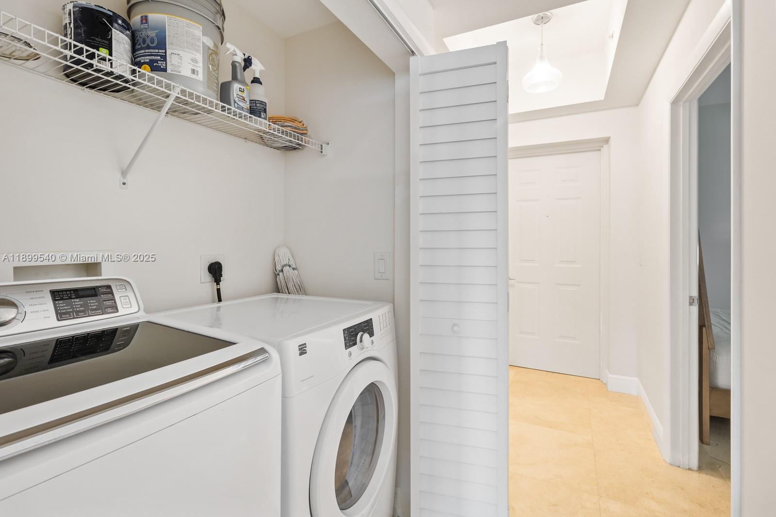 AVENTURA MARINA CONDO NUM - Residential