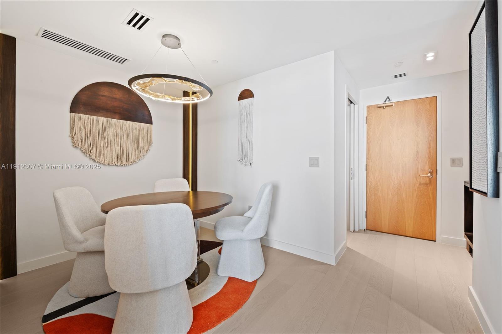 FIVE PARK - Residential Lease