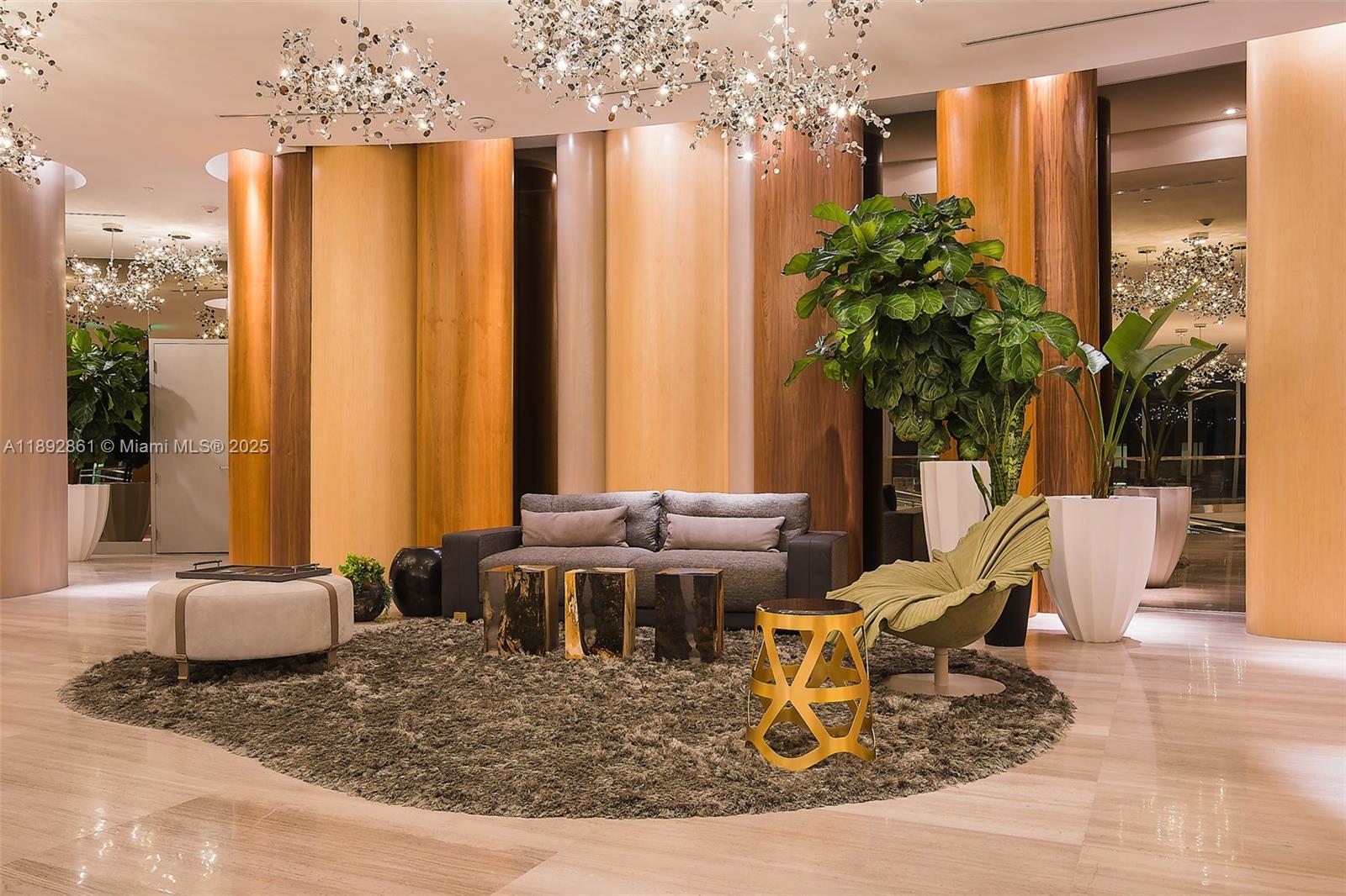 ARIA ON THE BAY - Residential