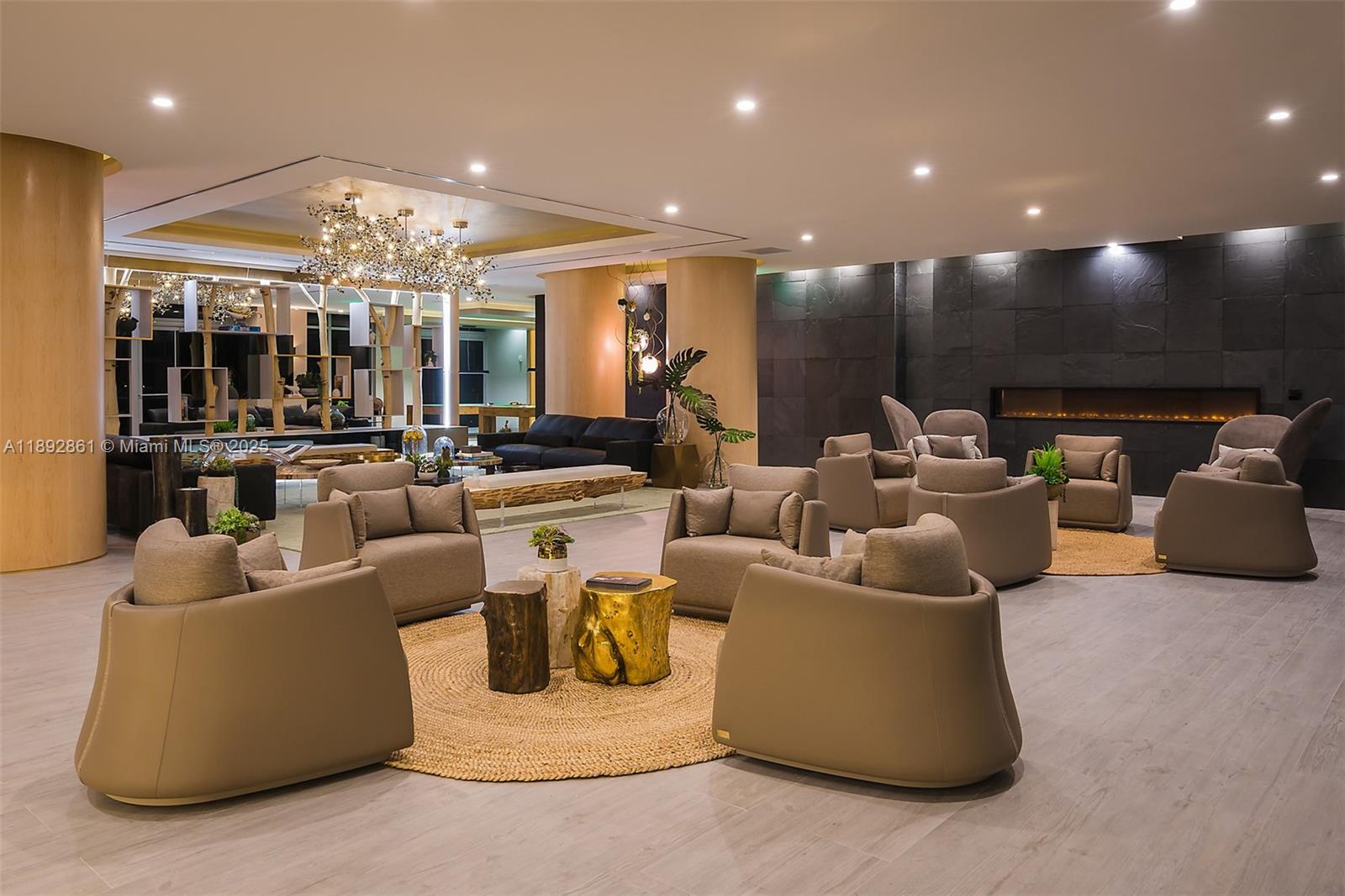 ARIA ON THE BAY - Residential