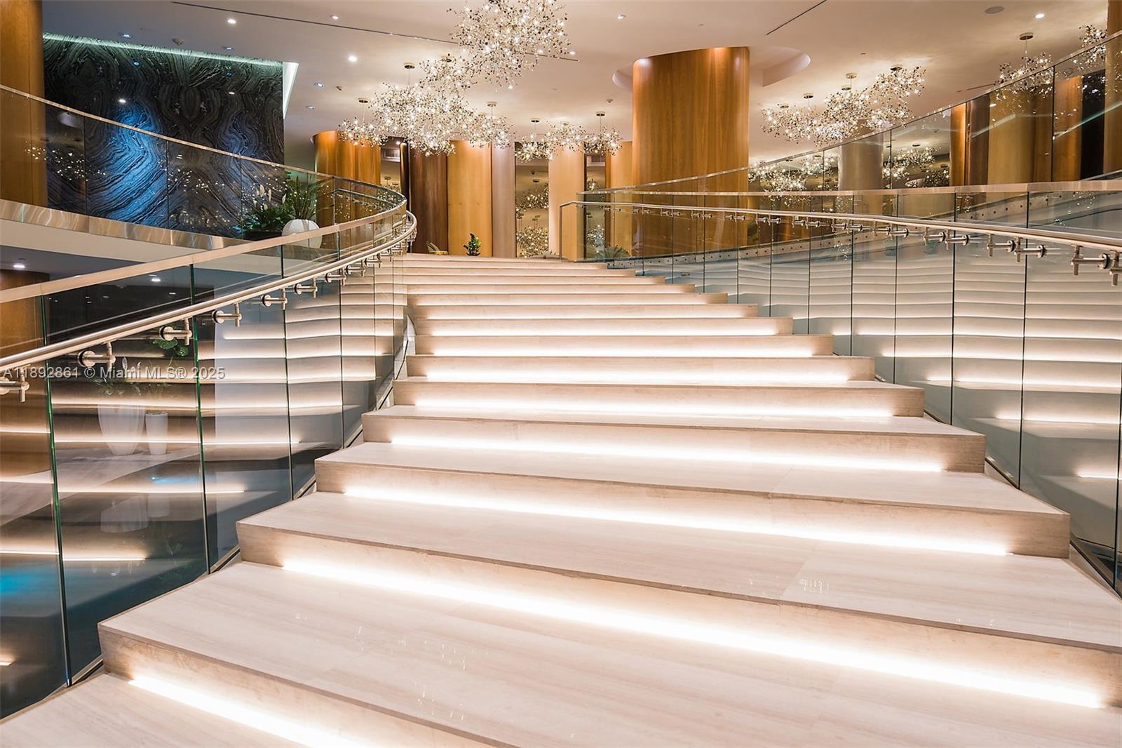 ARIA ON THE BAY - Residential