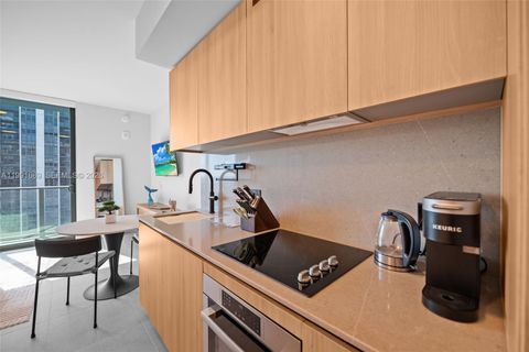 121 NE 5 ST 3507 Miami FL 33132