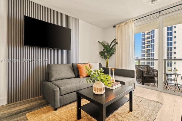 19201 COLLINS AVE # 924, SUNNY ISLES BEACH, FL 33160 - Image 755dfe642e5bd25b3af8bb6ad14bd30a/319849759