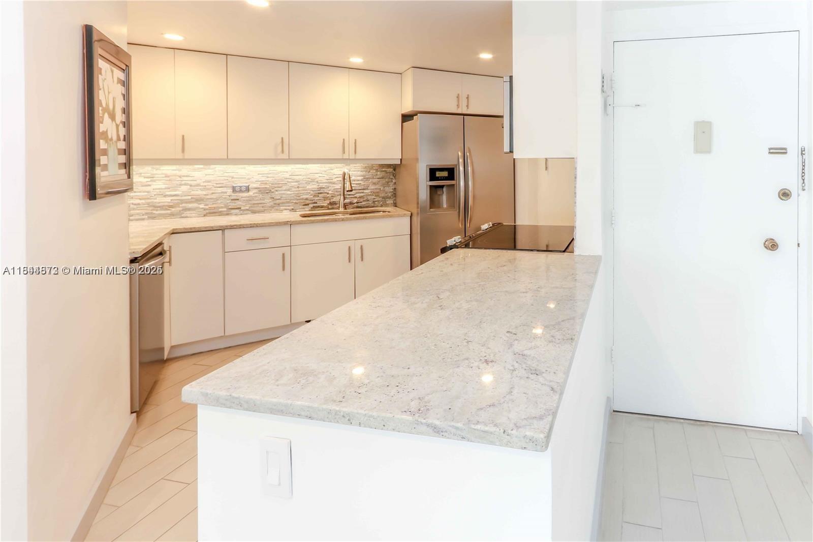999 Brickell Bay Dr 1604