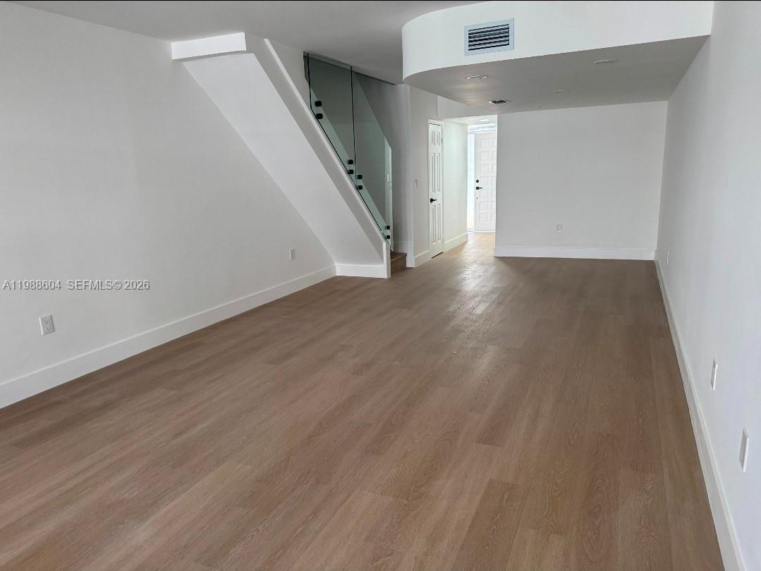 MANGO HILL #11 CONDO - Residential Lease