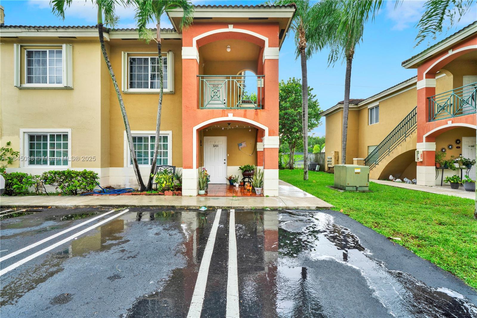 Spacious and bright second-floor corner unit featuring 3 bedrooms, 2 bathrooms, and all-tile flooring throughout. Enjoy peace of mind with accordion shutters and a well-maintained, move-in-ready interior in pristine condition. Centrally located near major highways, shopping, and dining—this condo offers both comfort and convenience. Don’t miss out!
NO COMMERCIAL VEHICLES