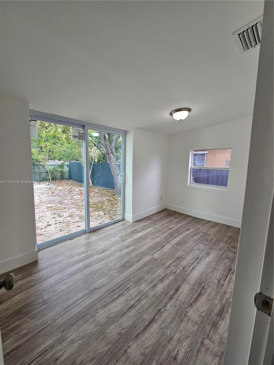 ALMENDARES - Residential