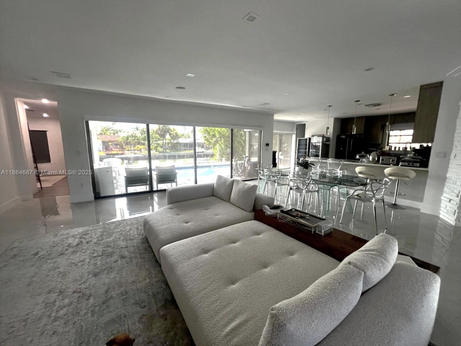 SAN SOUCI ESTATES - Residential Lease