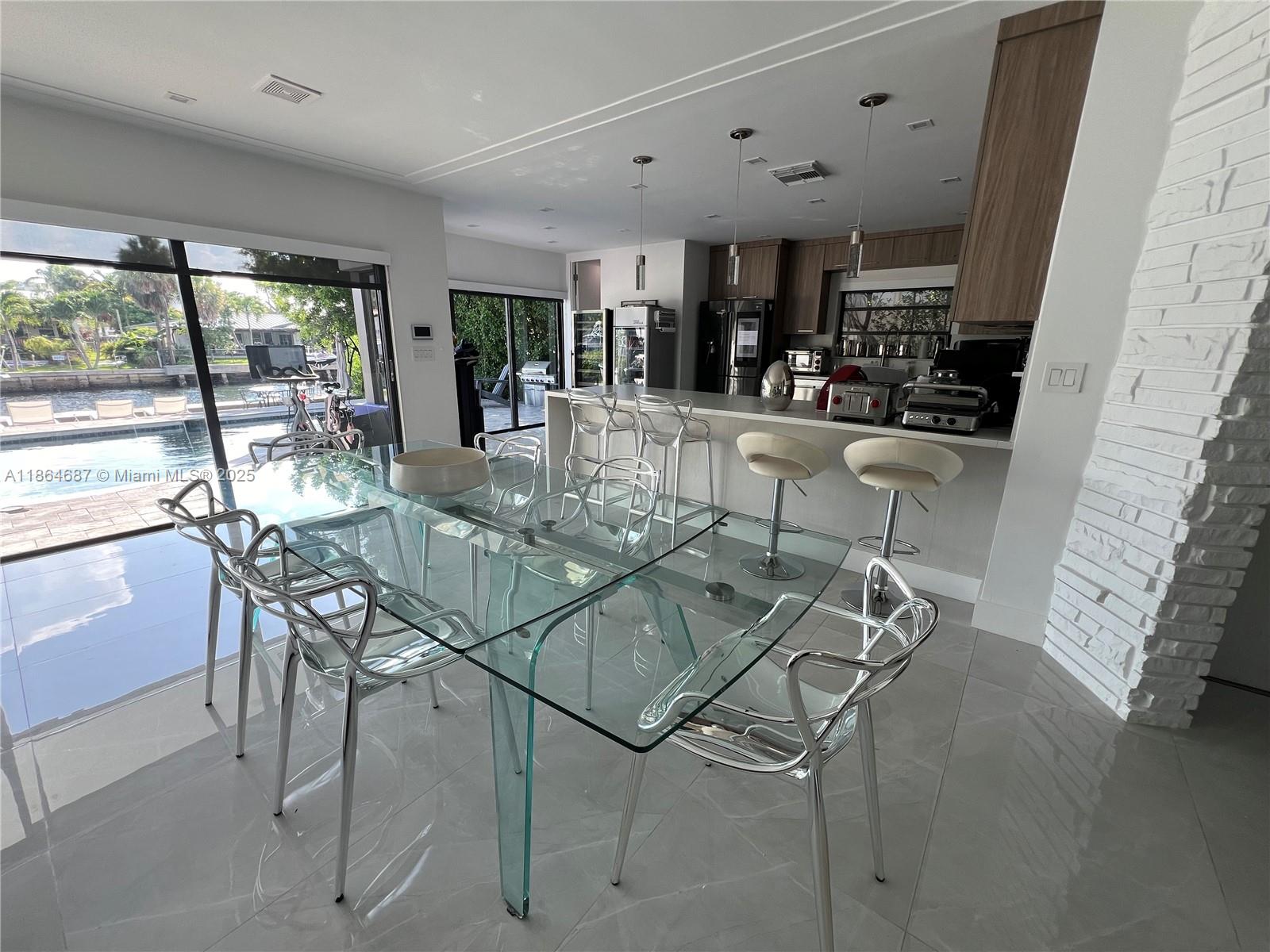 SAN SOUCI ESTATES - Residential Lease