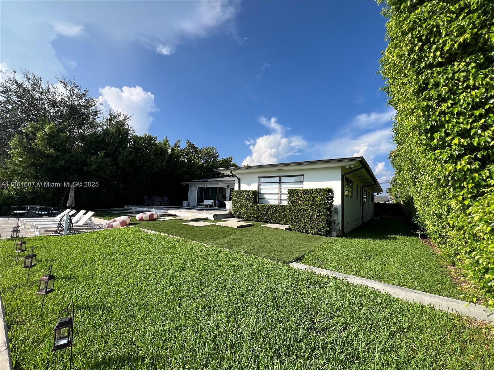 SAN SOUCI ESTATES - Residential Lease