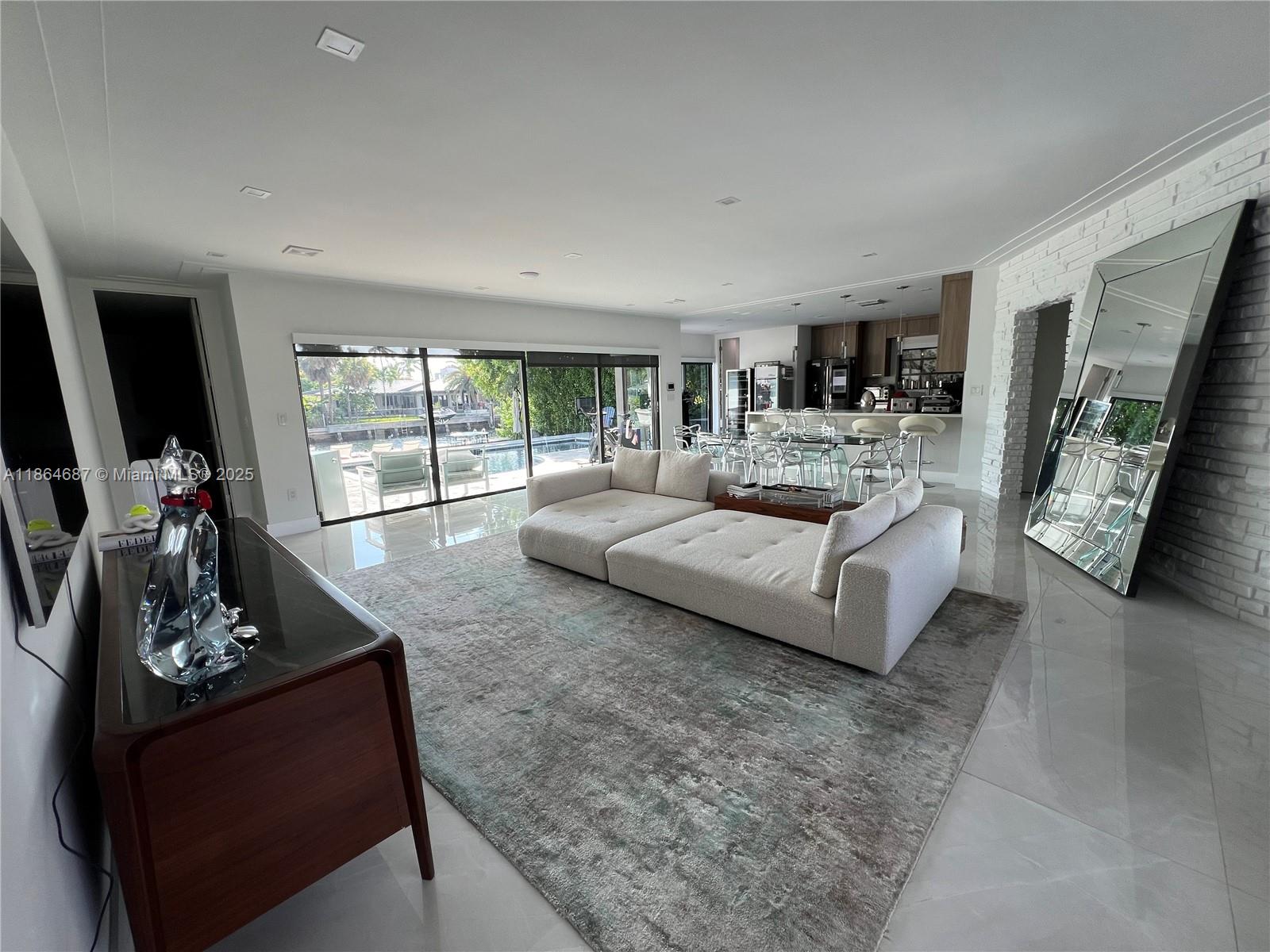 SAN SOUCI ESTATES - Residential Lease