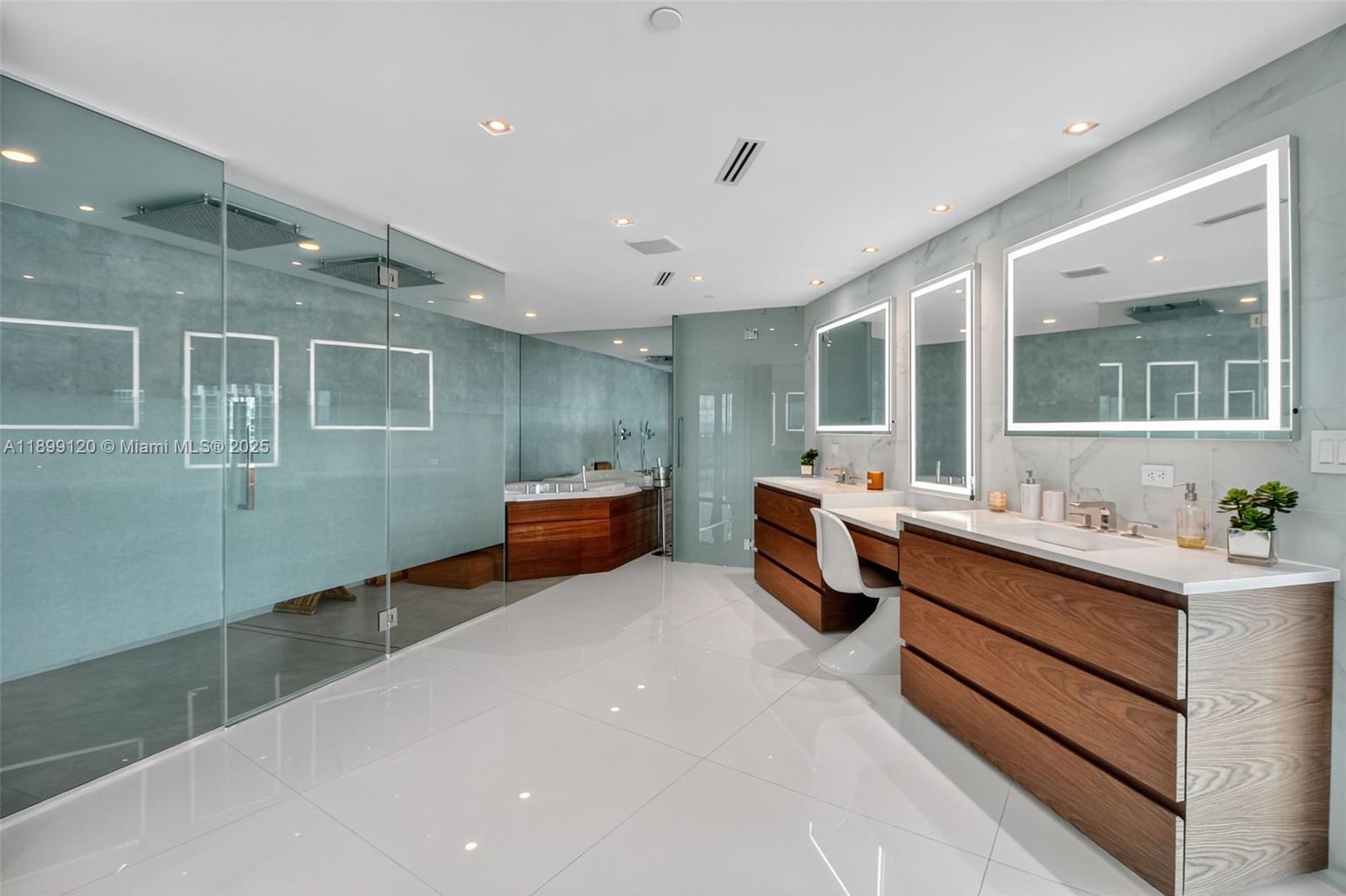 PORTOFINO TOWER CONDO - Residential