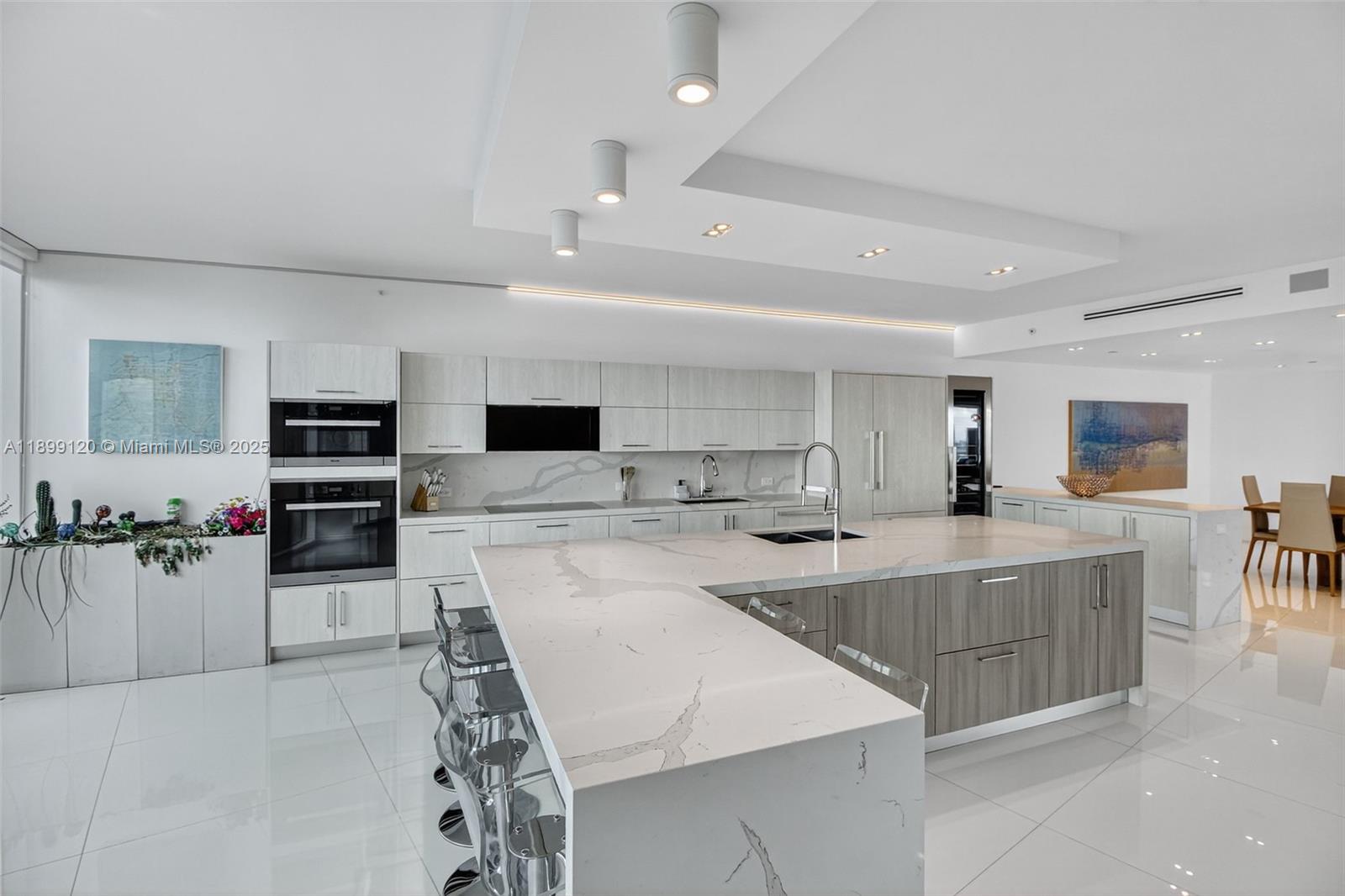 PORTOFINO TOWER CONDO - Residential