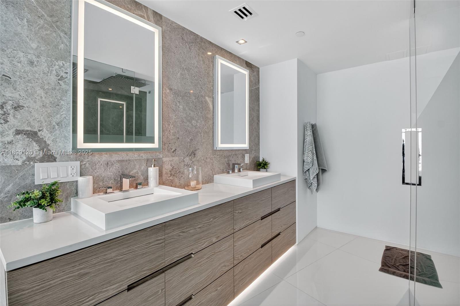 PORTOFINO TOWER CONDO - Residential