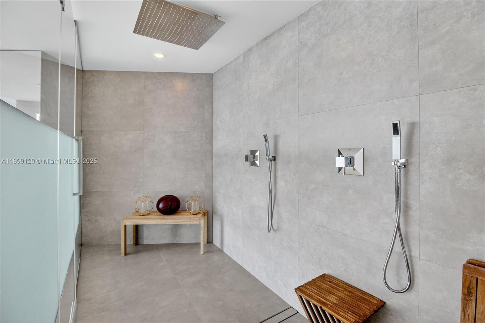 PORTOFINO TOWER CONDO - Residential