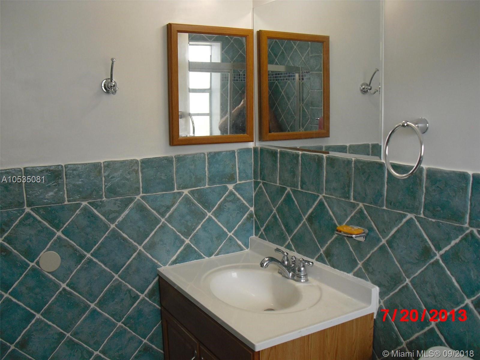 CRESTHAVEN 3 - Residential Lease