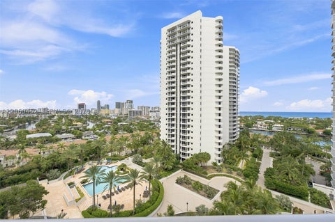 Photo of 21205 Yacht Club Dr #1502, Aventura, FL 33180 (MLS # A12060452)