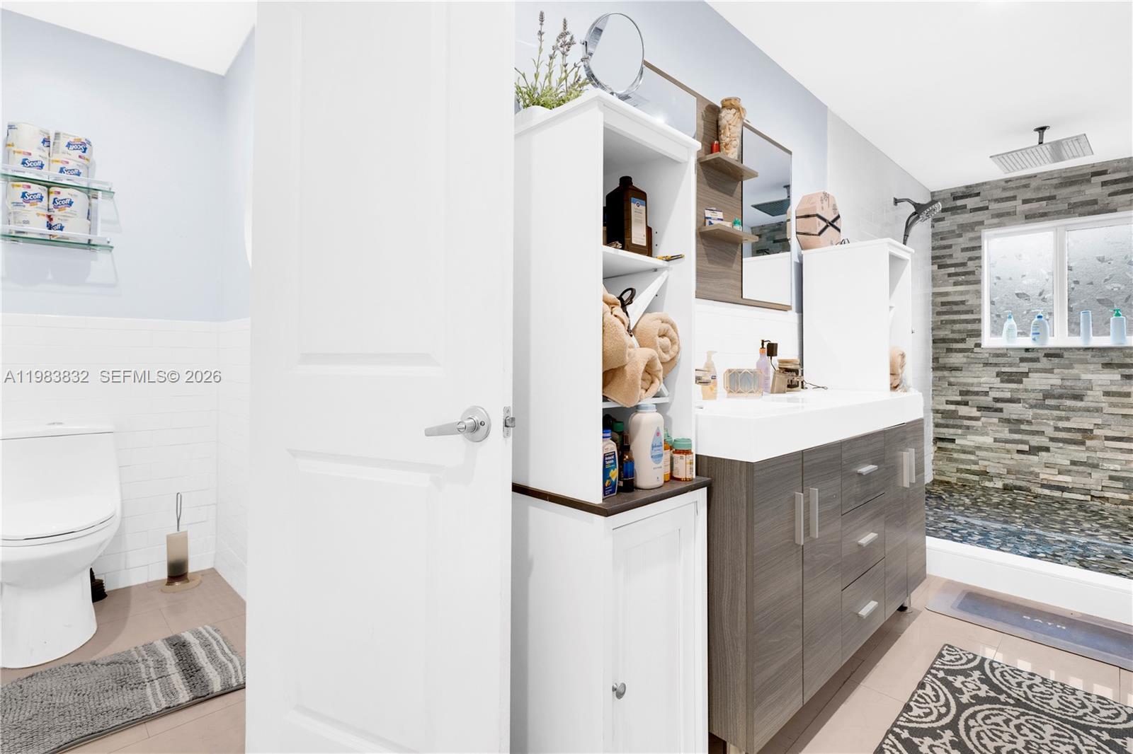 SUNFISH AT THE HAMMOCKS - Residential