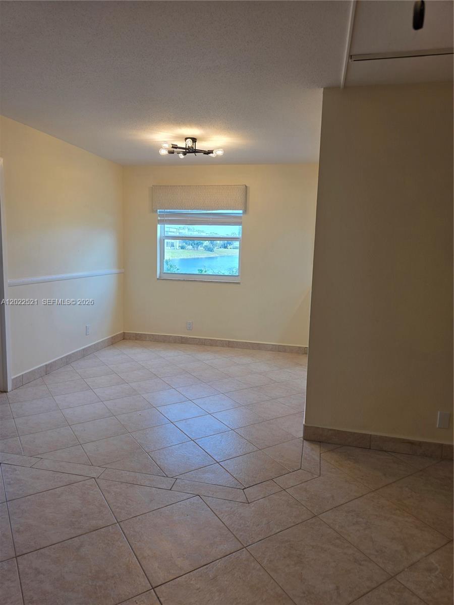 KINGS POINT BRITTANY COND - Residential