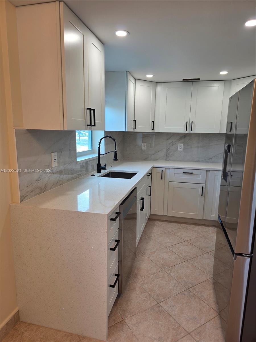KINGS POINT BRITTANY COND - Residential