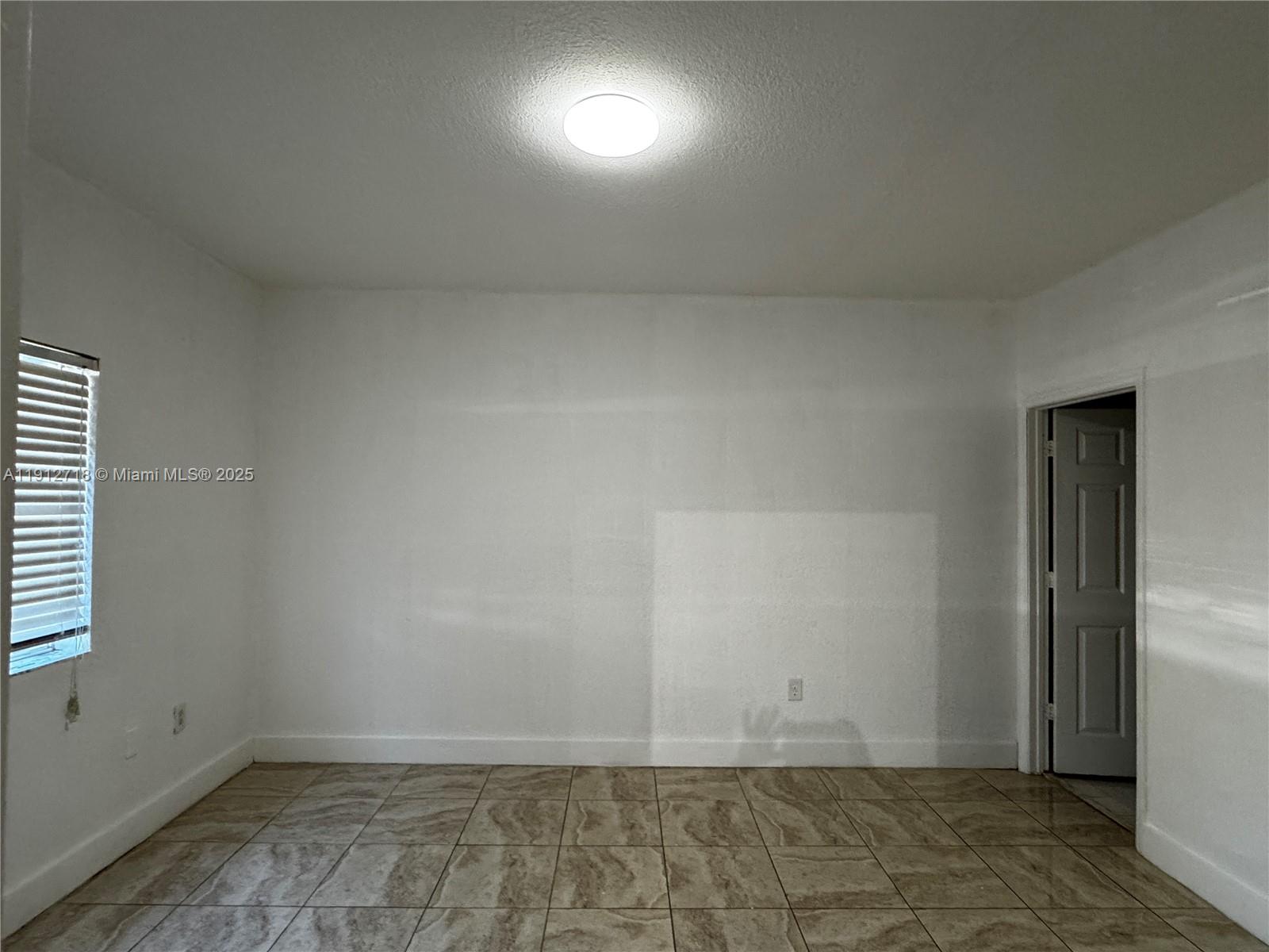 VENETIA VILLAS CONDO - Residential Lease