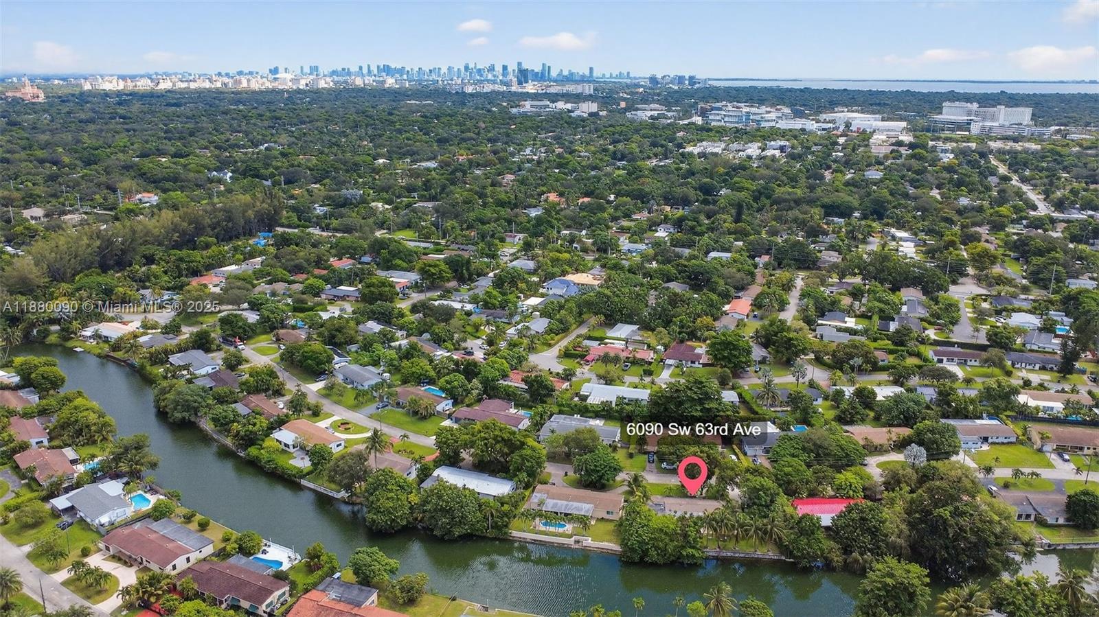 TWIN LAKES MANOR SUB CORR - Residential