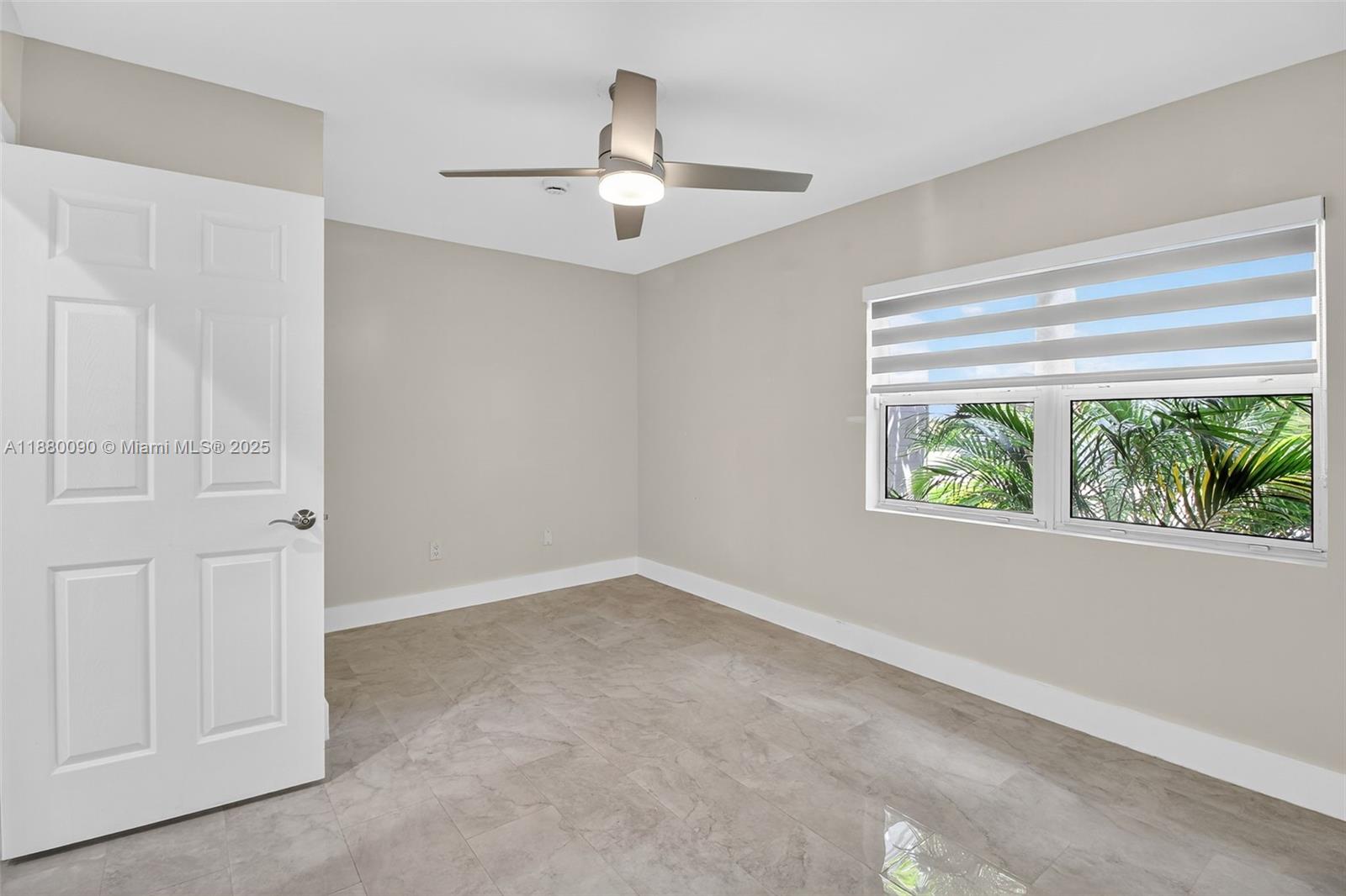 TWIN LAKES MANOR SUB CORR - Residential