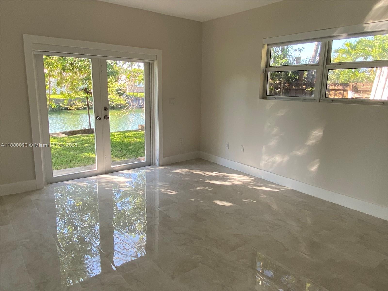 TWIN LAKES MANOR SUB CORR - Residential