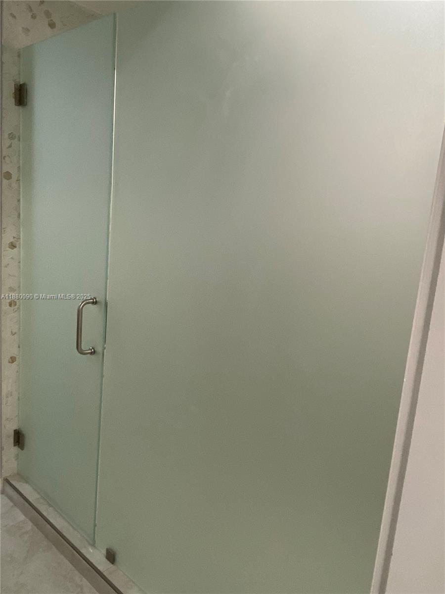 TWIN LAKES MANOR SUB CORR - Residential