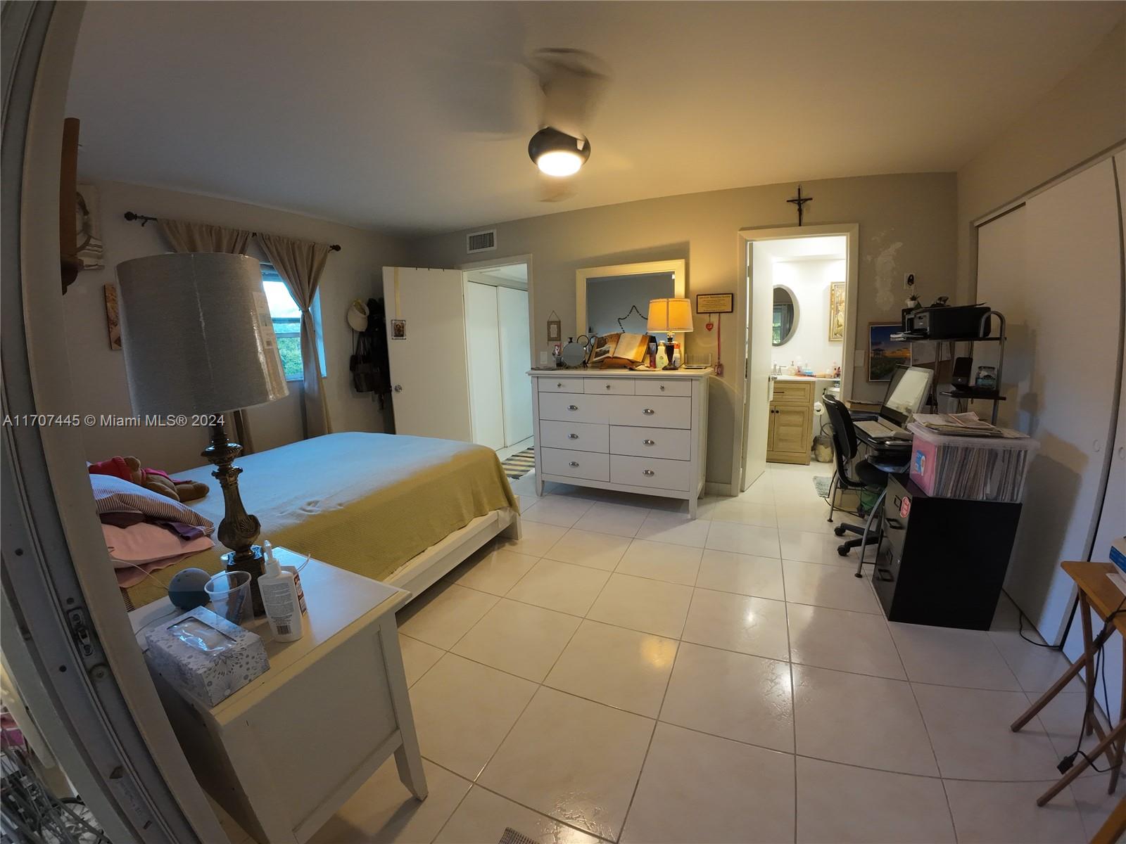KINGS POINT SAXONY CONDOS - Residential