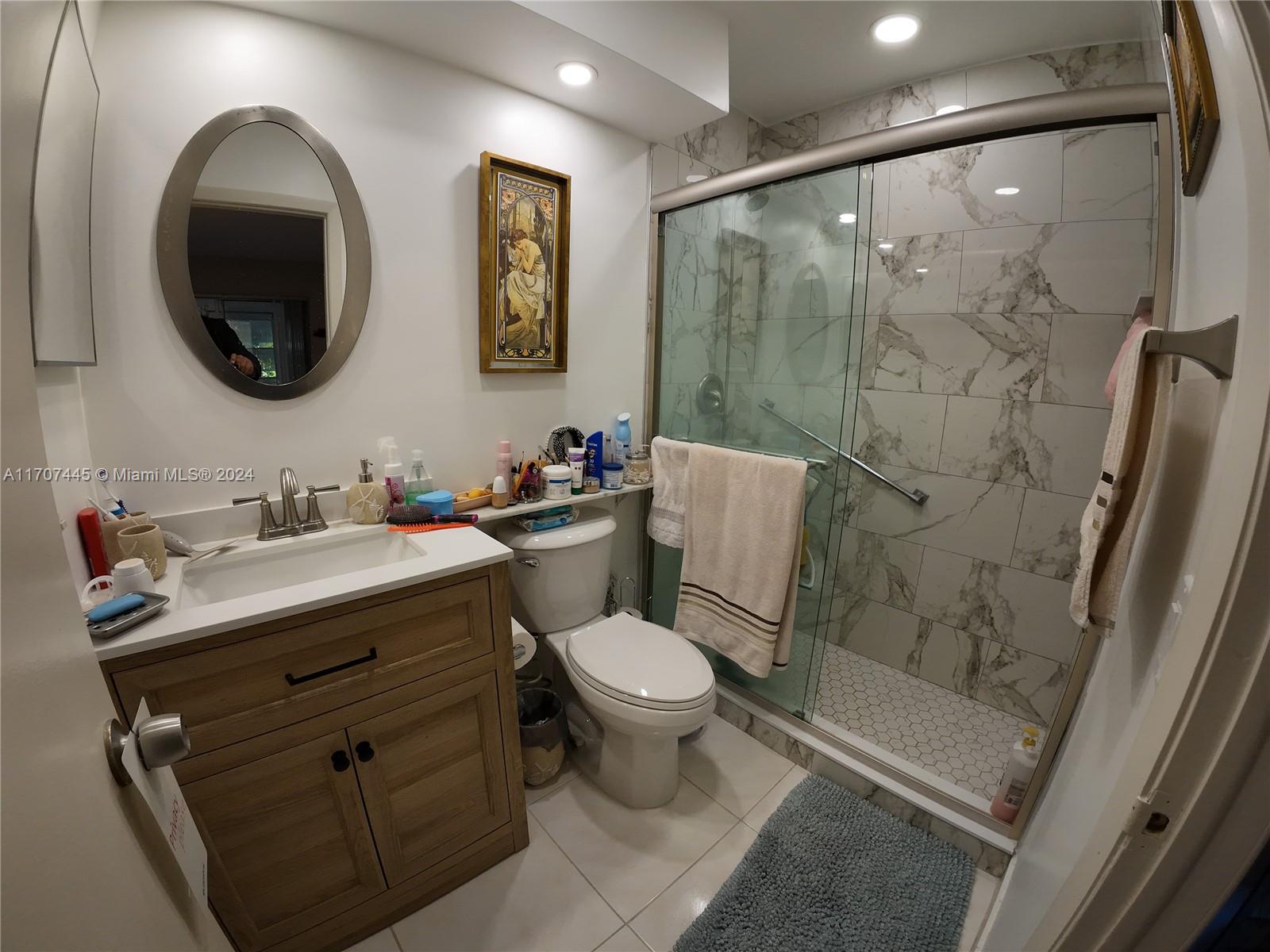 KINGS POINT SAXONY CONDOS - Residential