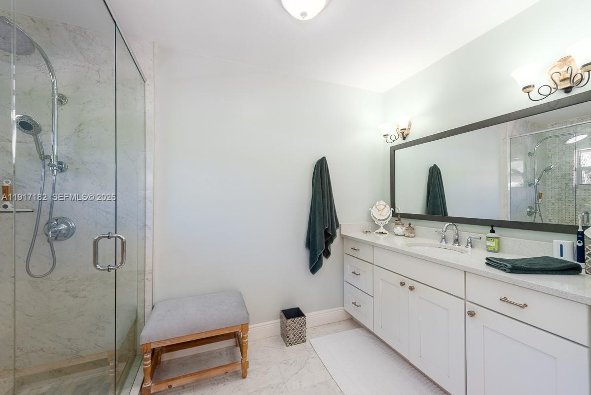 BAY HARBOR ISLAND - Residential