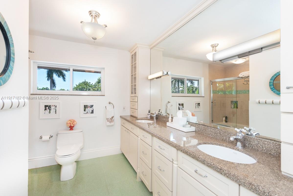 BAY HARBOR ISLAND - Residential