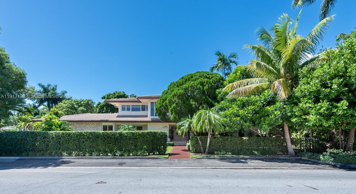 BAY HARBOR ISLAND - Residential