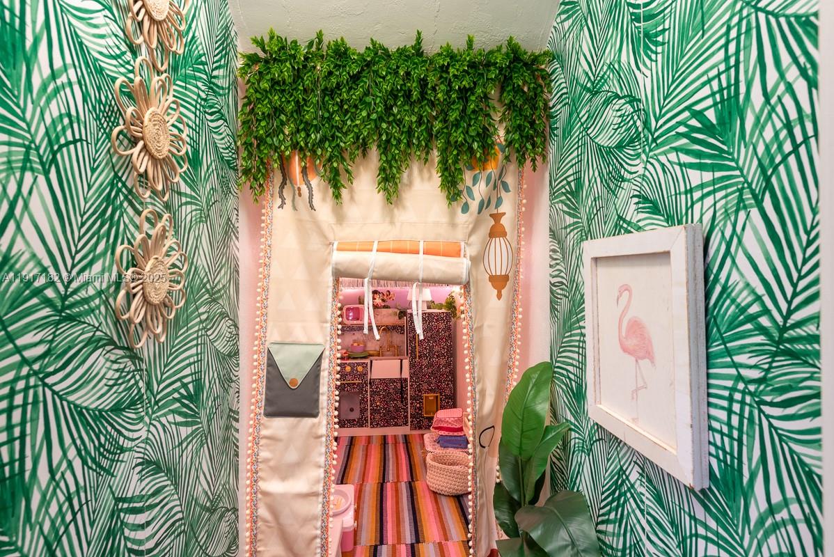 BAY HARBOR ISLAND - Residential