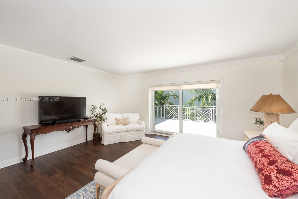 BAY HARBOR ISLAND - Residential