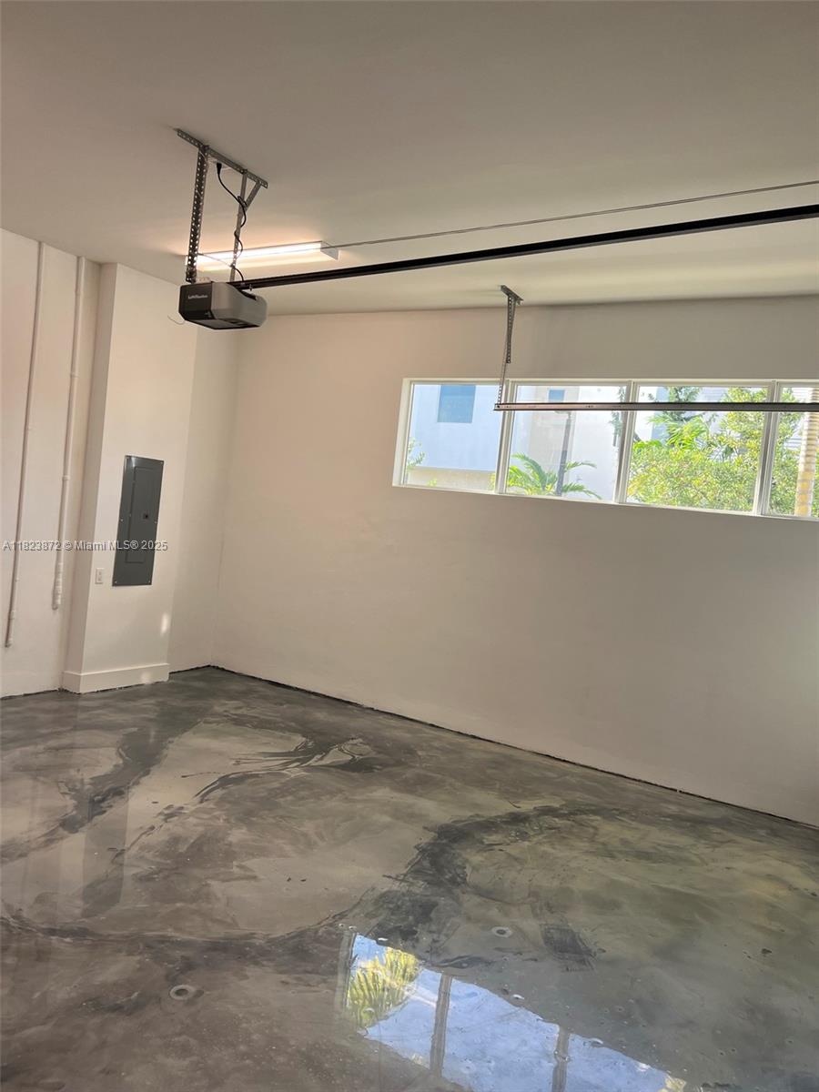 DORAL COMMONS RESIDENTIAL - Residential