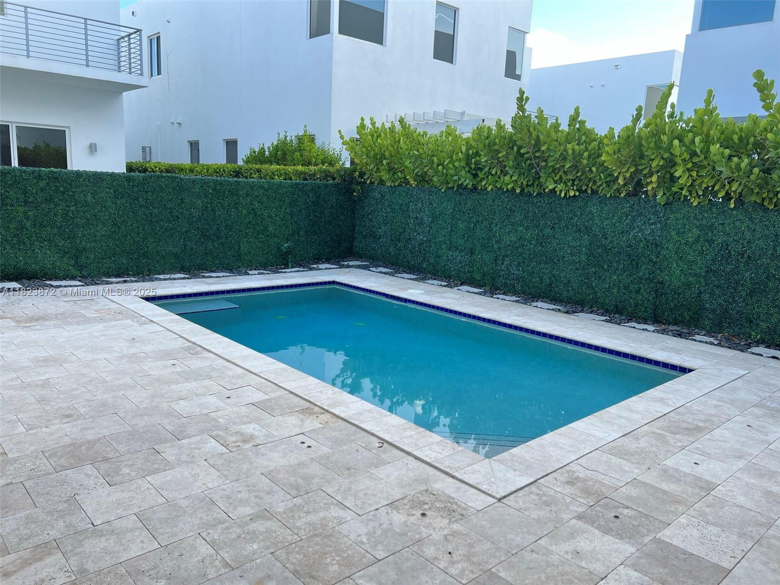 DORAL COMMONS RESIDENTIAL - Residential