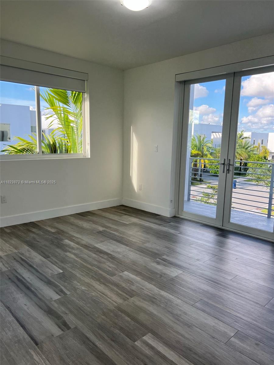 DORAL COMMONS RESIDENTIAL - Residential