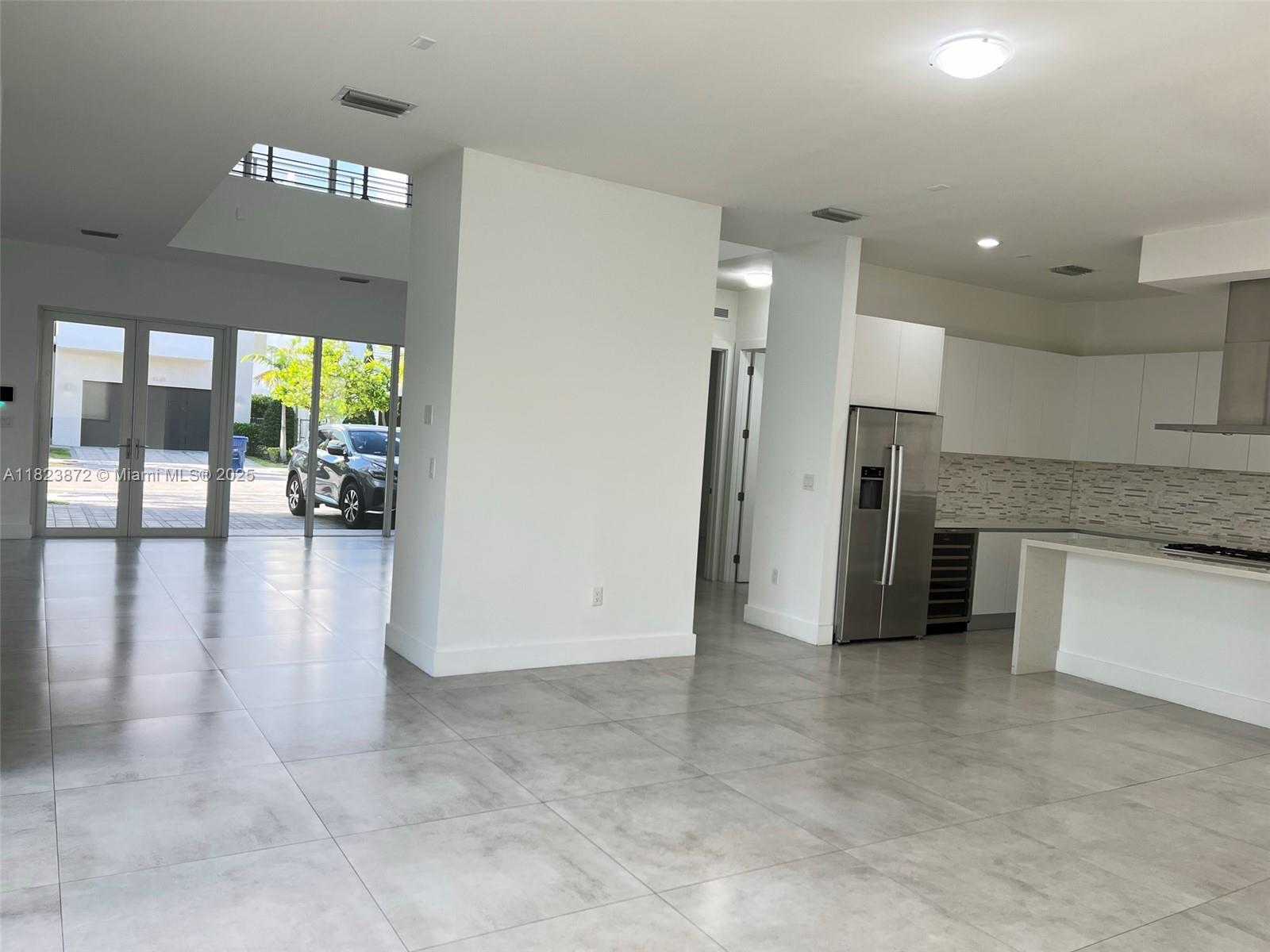 DORAL COMMONS RESIDENTIAL - Residential