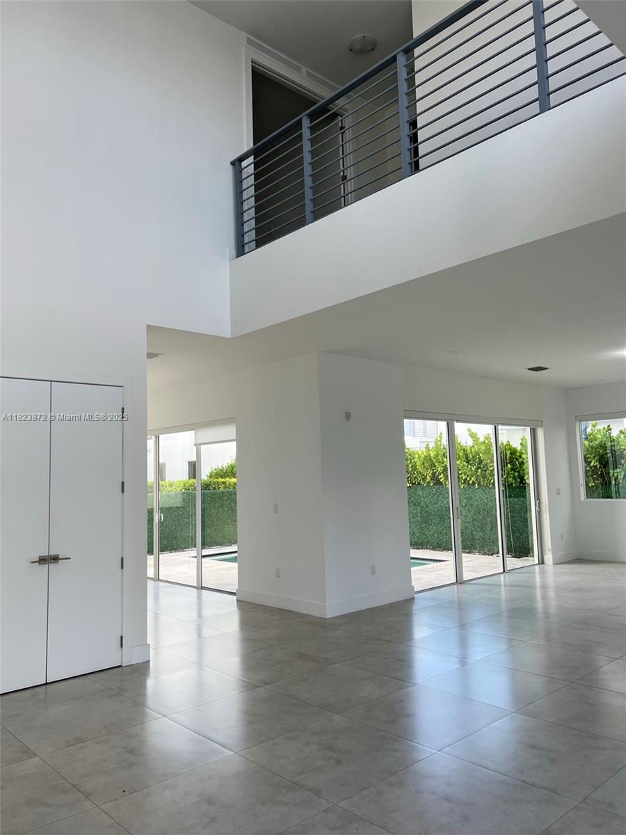 DORAL COMMONS RESIDENTIAL - Residential