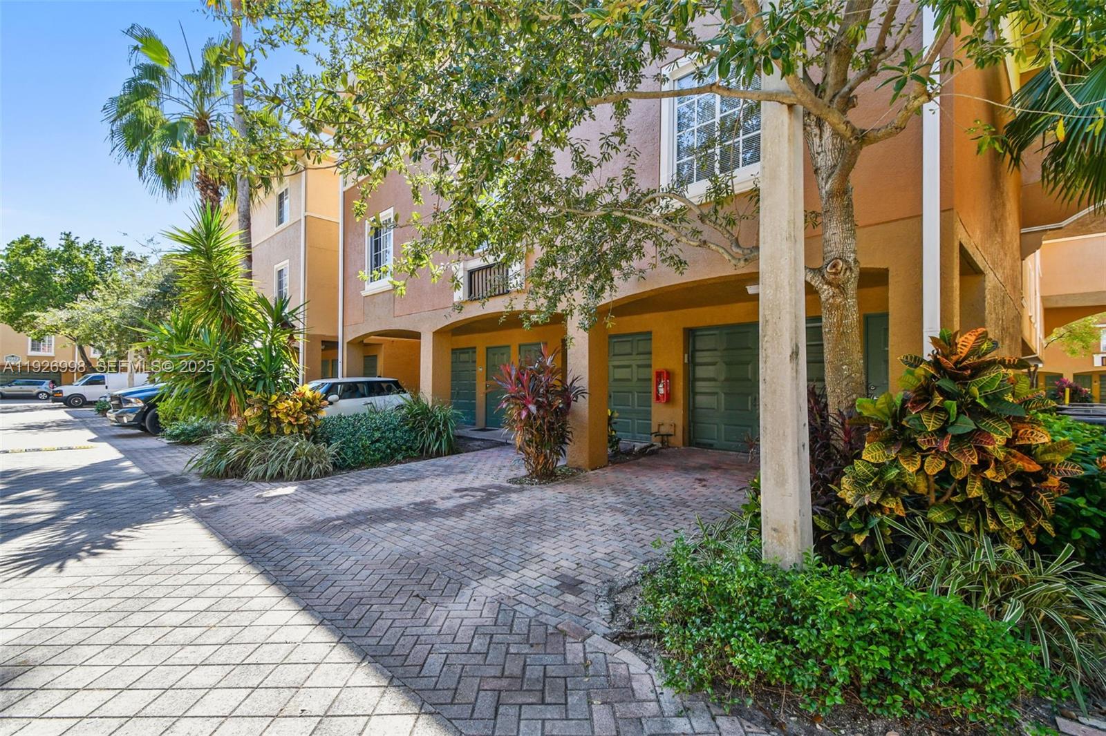 AVENTI AT AVENTURA CONDO - Residential Lease