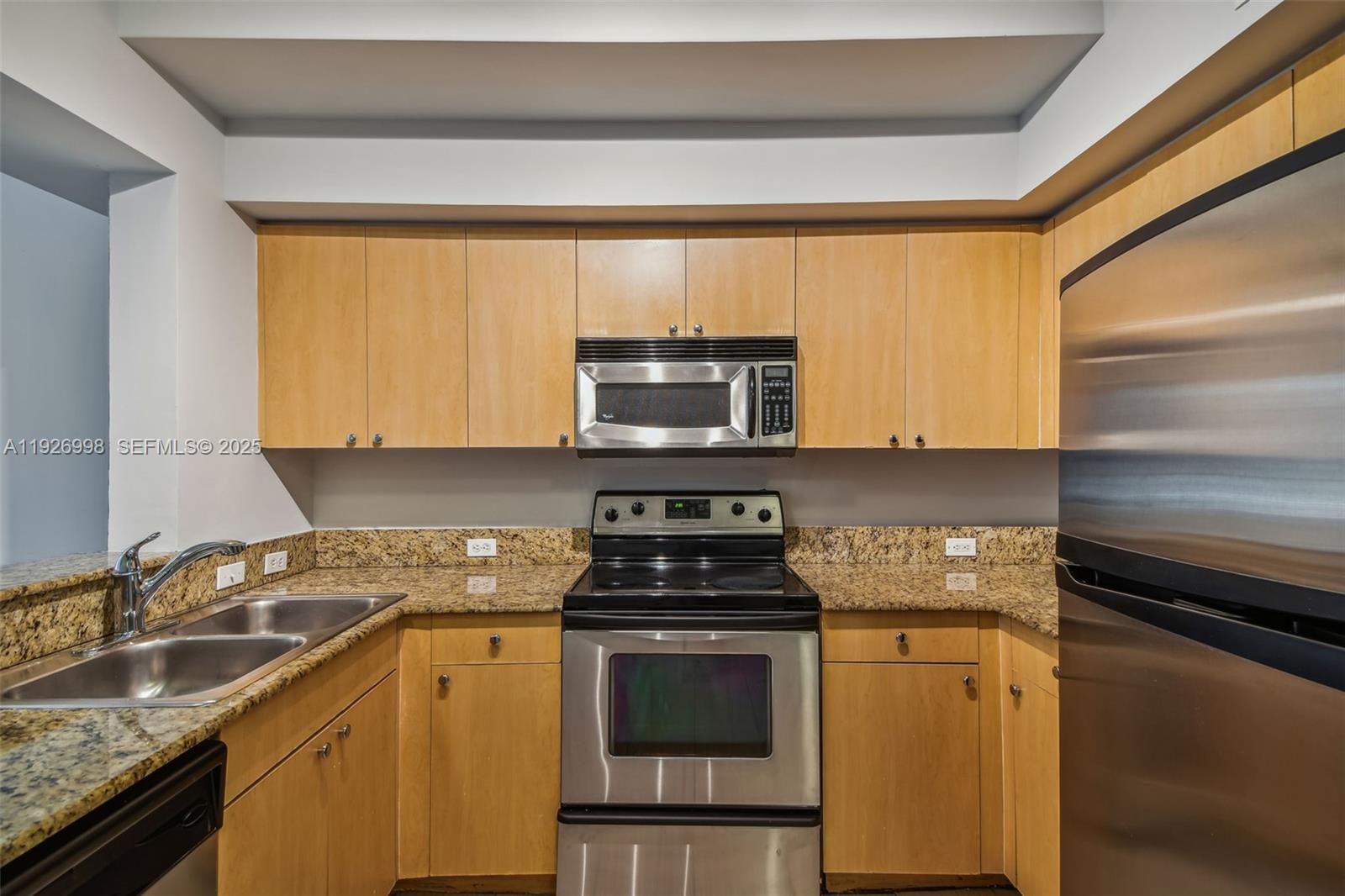 AVENTI AT AVENTURA CONDO - Residential Lease